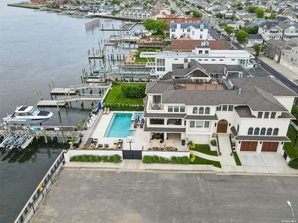 853 W Park Avenue, Long Beach NY 11561