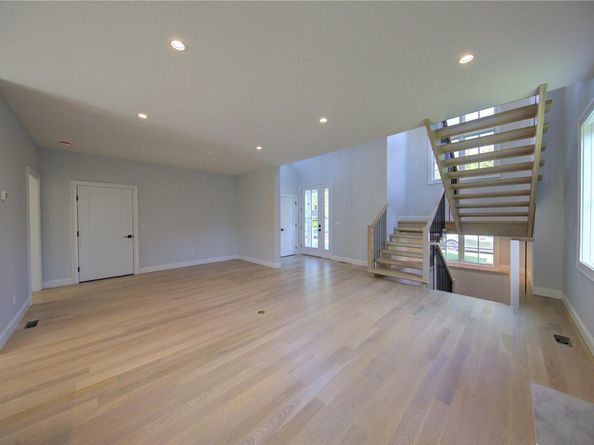 6 Crystal Mews Lane, East Hampton NY 11937
