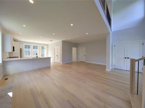 6 Crystal Mews Lane, East Hampton NY 11937