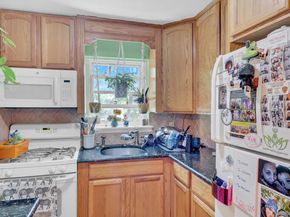 25 Glen Hollow Drive H 37, Holtsville NY 11742
