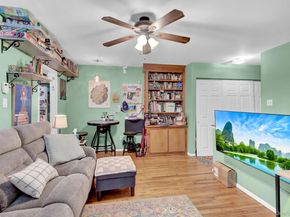 25 Glen Hollow Drive H 37, Holtsville NY 11742
