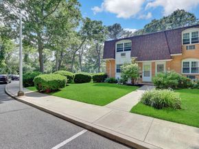 25 Glen Hollow Drive H 37, Holtsville NY 11742
