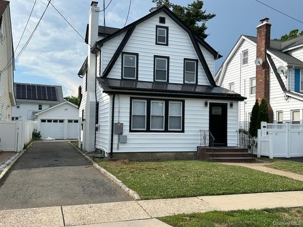 109 Leverich Street, Hempstead NY 11550