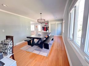 10 Garden Court, Carle Place NY 11514