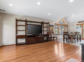 37 Sylvia Road, Plainview NY 11803