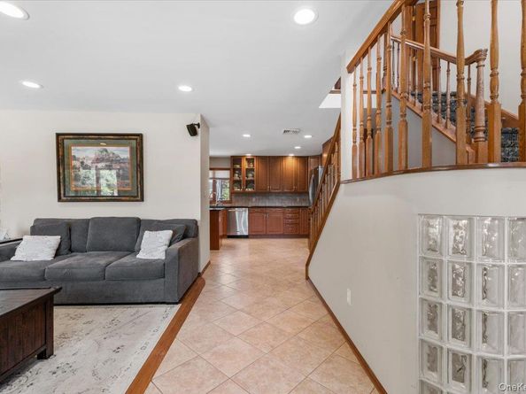 37 Sylvia Road, Plainview NY 11803