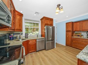 87 Tardy Lane N, Wantagh NY 11793