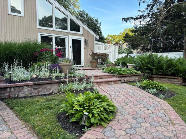 42 Bennett Avenue, Huntington Station NY 11746