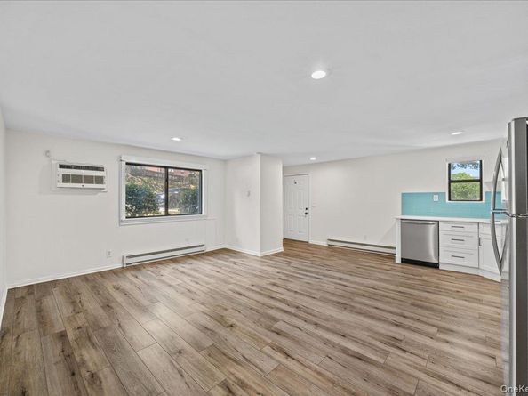 55 Fieldstone Drive 55, Hartsdale NY 10530
