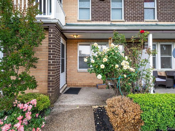 312 Artist Lake Drive 312, Middle Island NY 11953