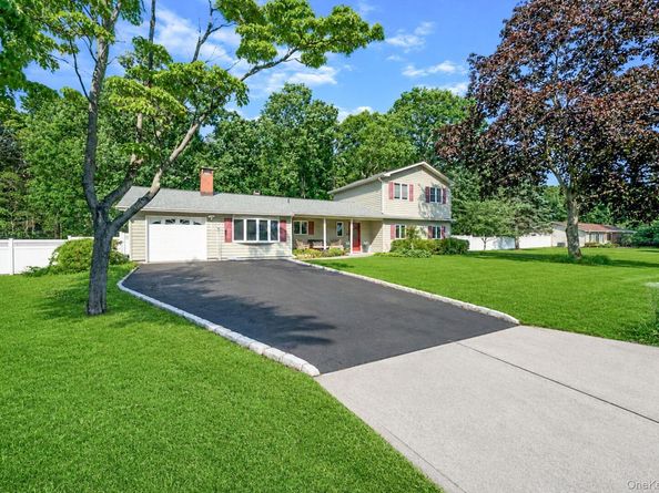 47 Fox Lane, Shoreham NY 11786