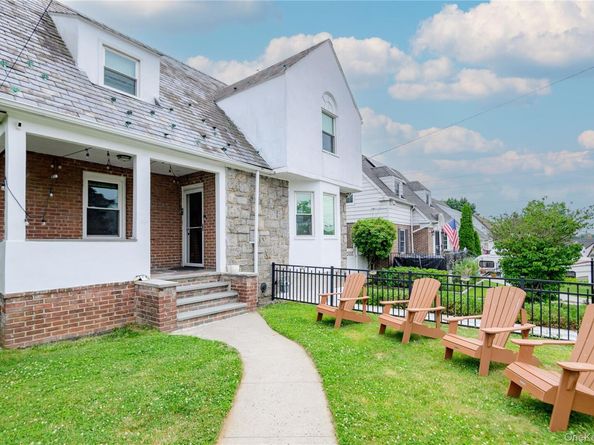 106 Dunwoodie Street, Yonkers NY 10704