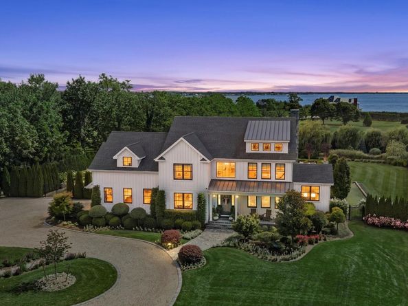 37 Boylan Lane, Blue Point NY 11715