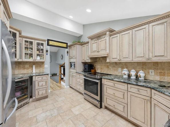 49 Village Drive, Jericho NY 11753