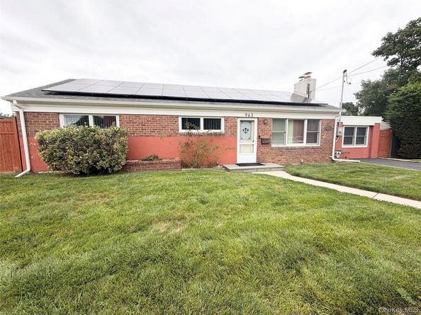 963 Hastings Street, Baldwin Harbor NY 11510