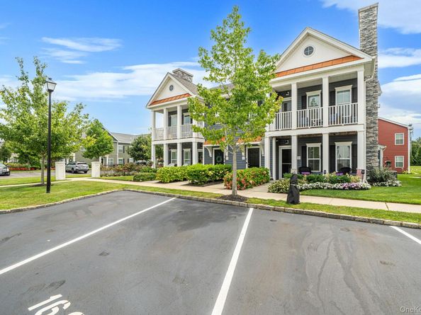 14 Park Drive S, East Islip NY 11730