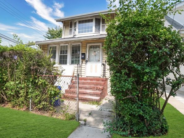 9221 Winchester Boulevard, Queens Village NY 11428