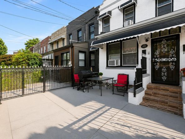 960 E 221st Street, Bronx NY 10469