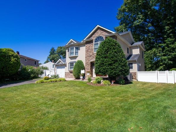 5 Hickory Lane, Roslyn Heights NY 11577