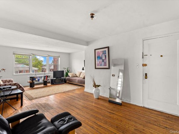 138-29 68th Drive 3C, Kew Garden Hills NY 11367