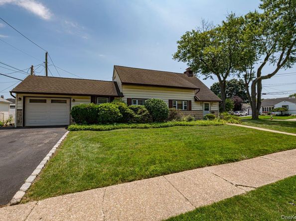 2052 Wilson Lane, East Meadow NY 11554