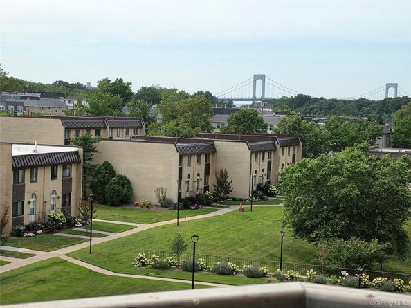 18-05 215th Street 5D, Bayside NY 11360