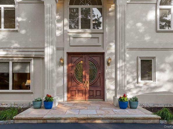 76 Wildwood Drive, Dix Hills NY 11746