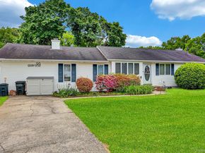 98 Granny Road, Farmingville NY 11738