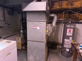 Undisclosed Address #1000840, Yonkers NY 10701