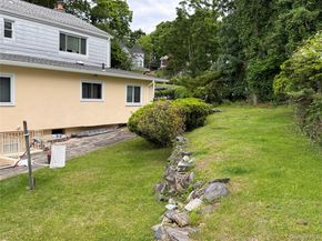 Undisclosed Address #1000840, Yonkers NY 10701
