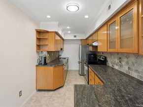 17 Alhambra Drive 17, Oceanside NY 11572