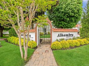 17 Alhambra Drive 17, Oceanside NY 11572