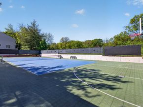 240-17 Oak Park Drive 73A, Douglaston NY 11362