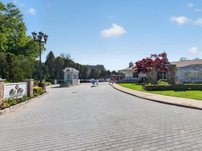 240-17 Oak Park Drive 73A, Douglaston NY 11362