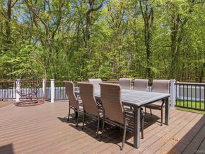 10 Stony Run Court, Dix Hills NY 11746