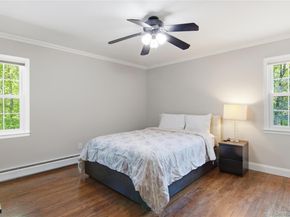 10 Stony Run Court, Dix Hills NY 11746