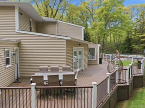 10 Stony Run Court, Dix Hills NY 11746