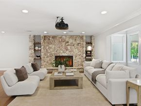 10 Stony Run Court, Dix Hills NY 11746