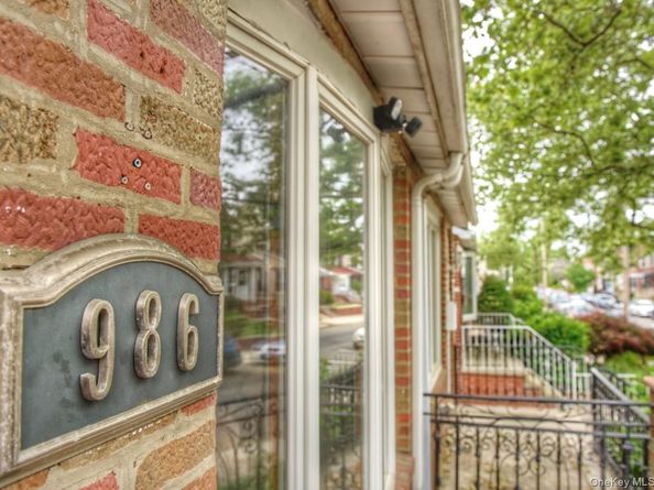 986 77th Street, Brooklyn NY 11228