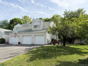252 Barn Swallow Court, Manorville NY 11949