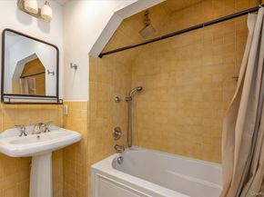 26 Latimer Court, Rockville Centre NY 11570