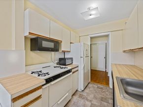 51 White Oak Street 4D, New Rochelle NY 10801