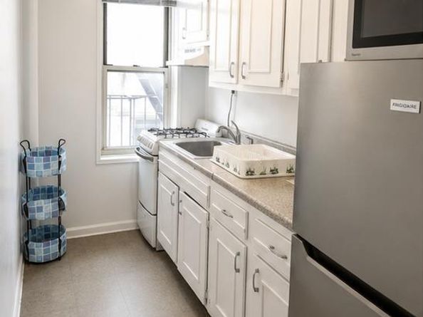 6725 Dartmouth Street 3M, Forest Hills NY 11375