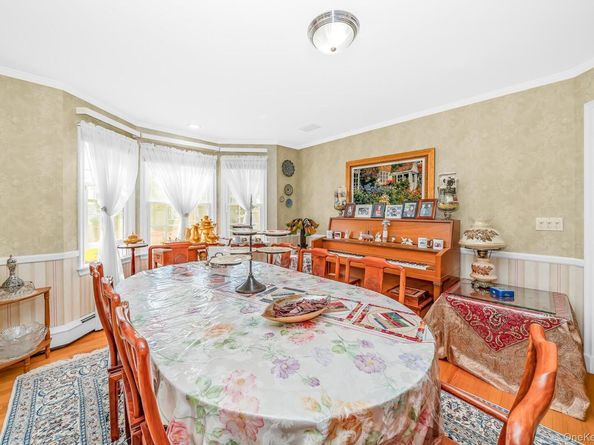 2683 Peconic Avenue, Seaford NY 11783