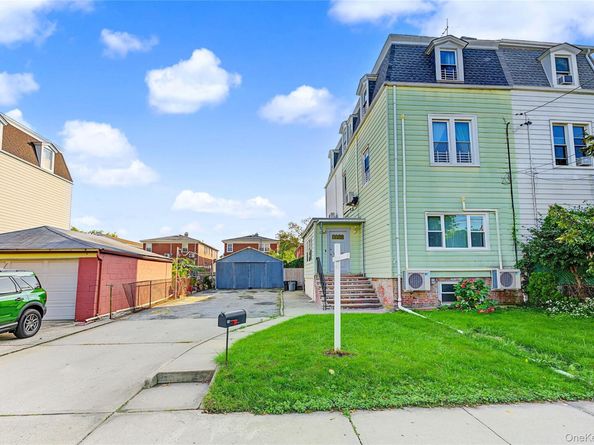 14916 16th Road, Whitestone NY 11357