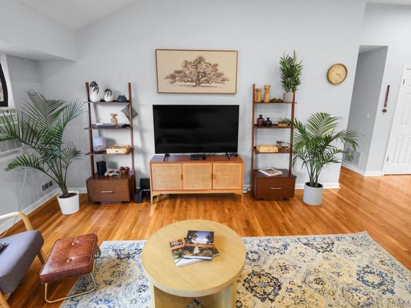 4 Stonewall Circle, White Plains NY 10607