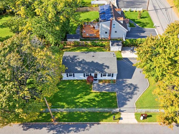 13 Delaware Road, West Babylon NY 11704