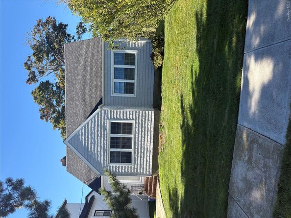240 Roosevelt Avenue, Freeport NY 11520