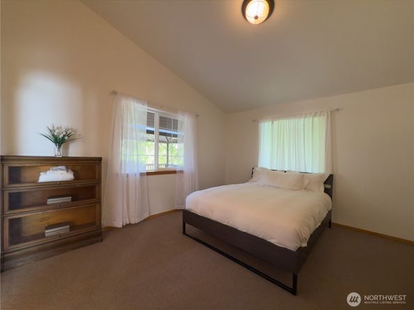 15 A Saratoga Drive, Hat Island WA 98206