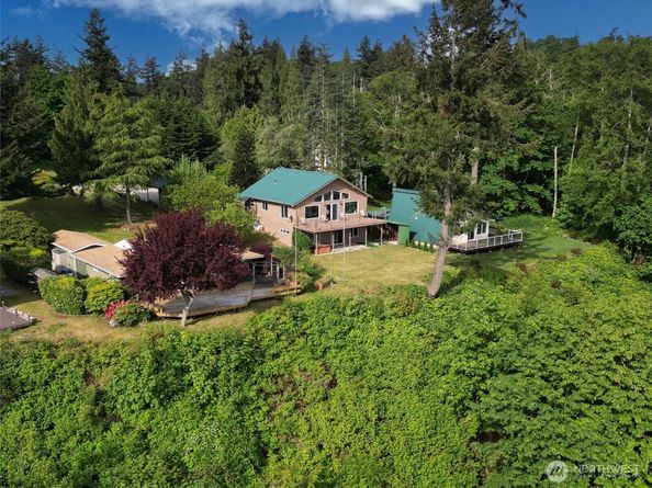 15 A Saratoga Drive, Hat Island WA 98206